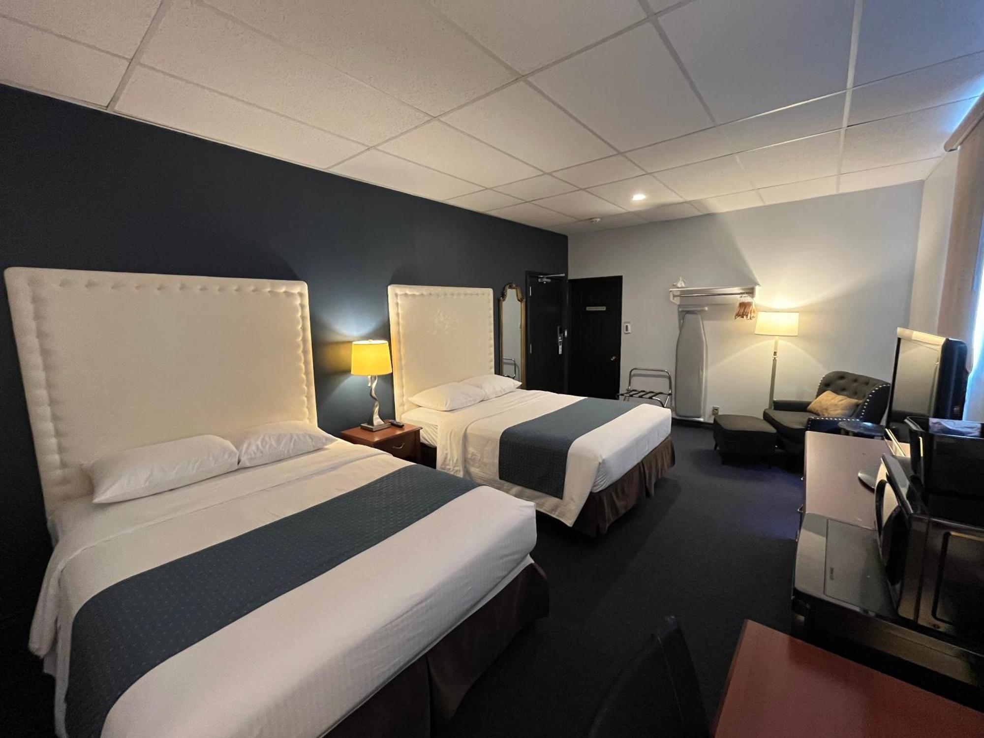 Le Voyageur Inn Mattawa Eksteriør billede