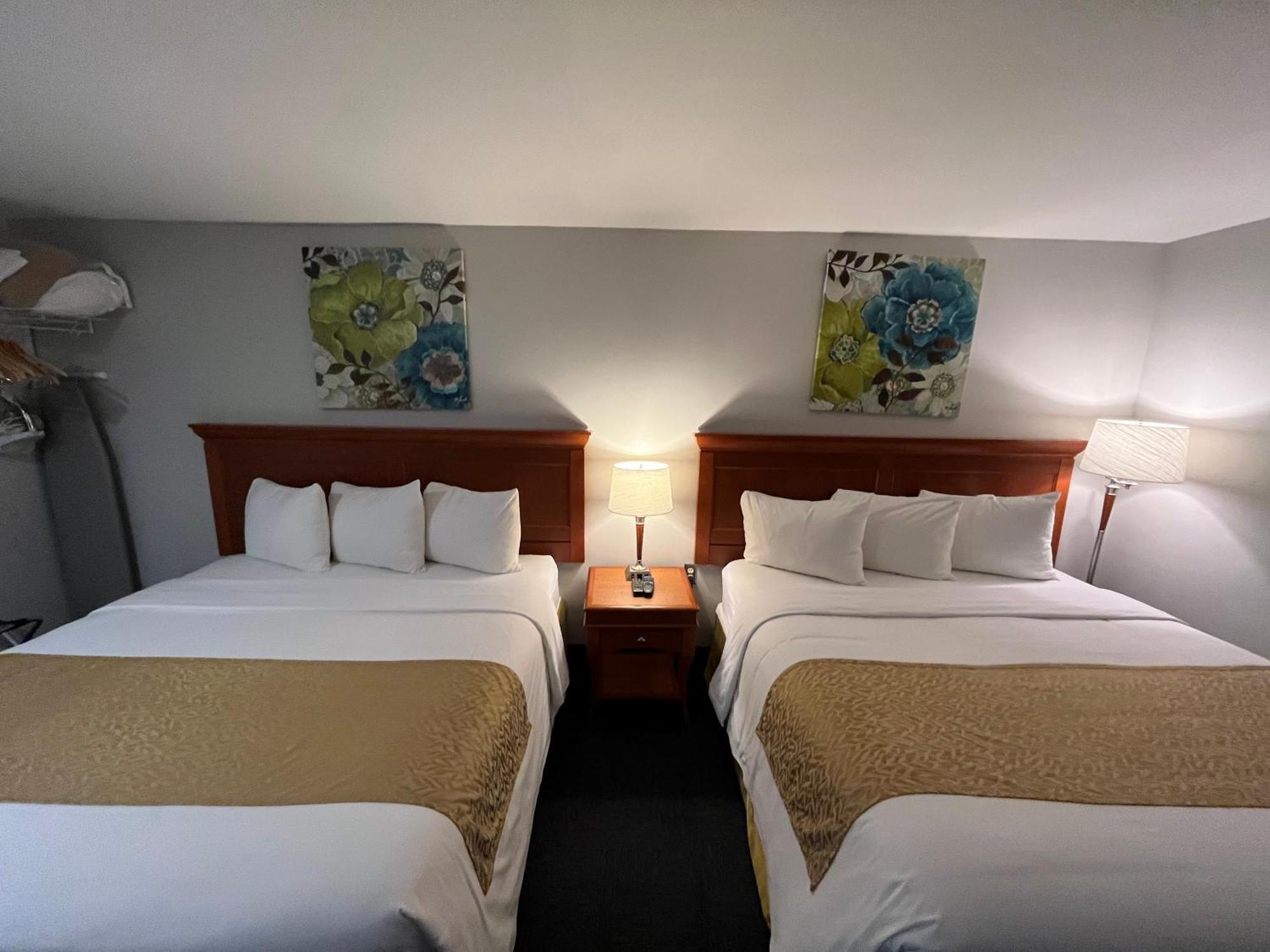 Le Voyageur Inn Mattawa Eksteriør billede