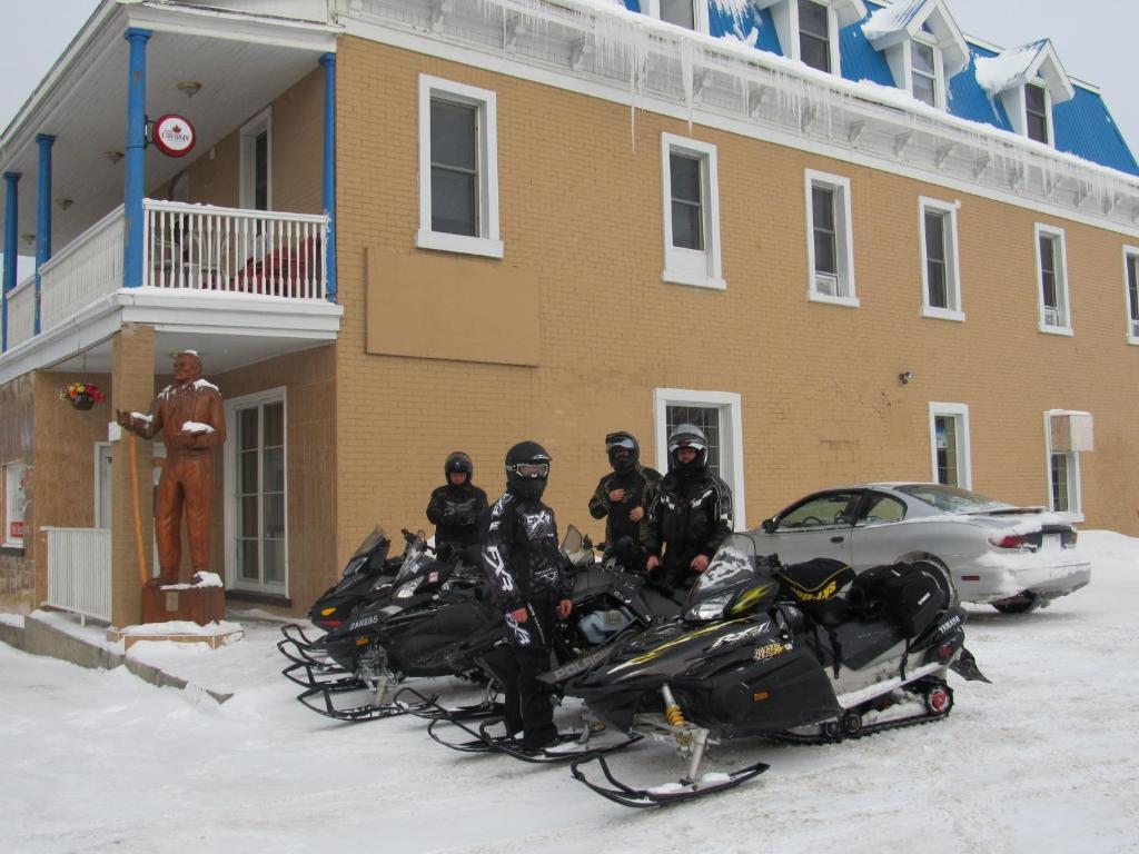 Le Voyageur Inn Mattawa Eksteriør billede