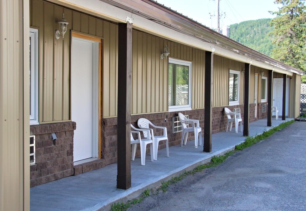 Le Voyageur Inn Mattawa Eksteriør billede
