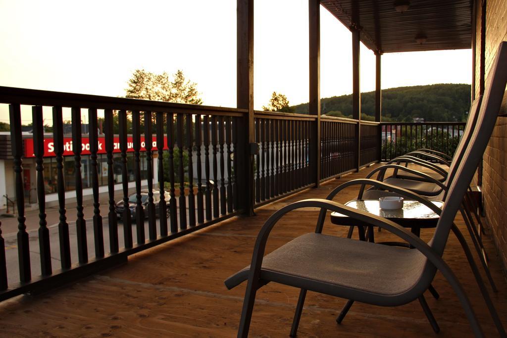 Le Voyageur Inn Mattawa Eksteriør billede
